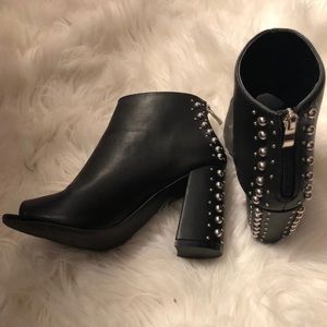 Steve Madden size 8